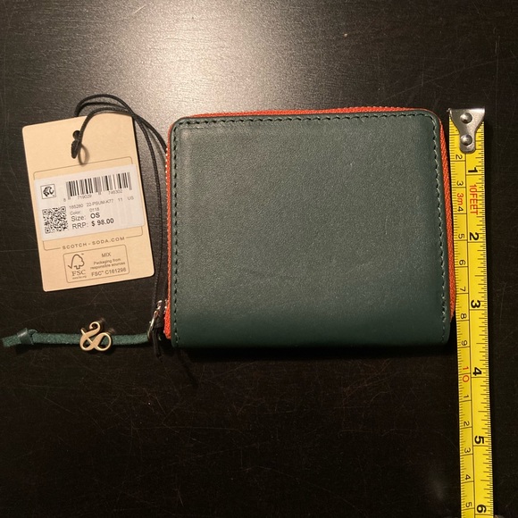 Scotch & Soda zipper wallet. Color: Green and Orange - Picture 2 of 4